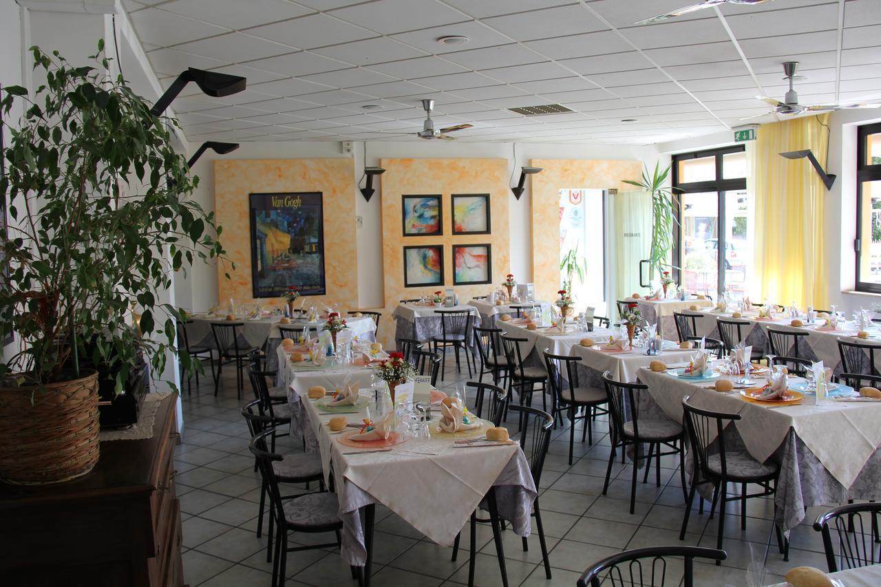 Albergo Roma Gattico Exterior photo